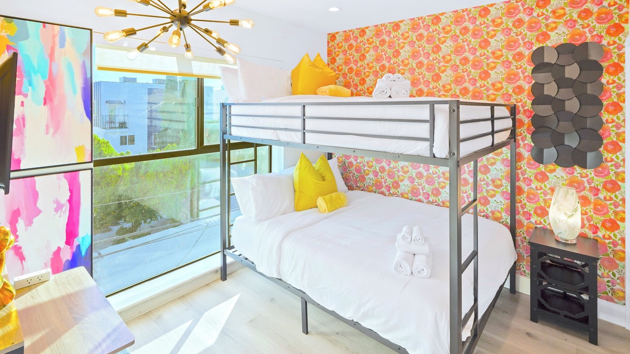 Photo of Bedroom in NoHo Arts District