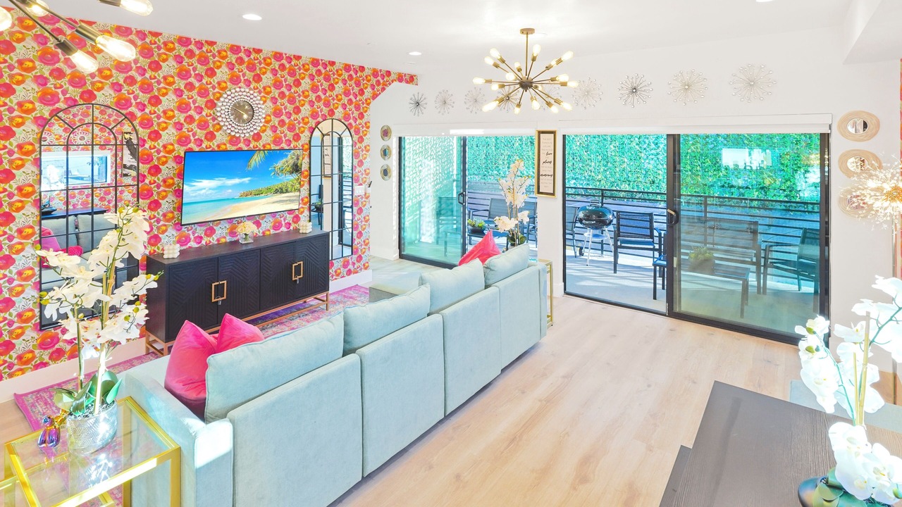 Photo of Livingroom in NoHo Arts District