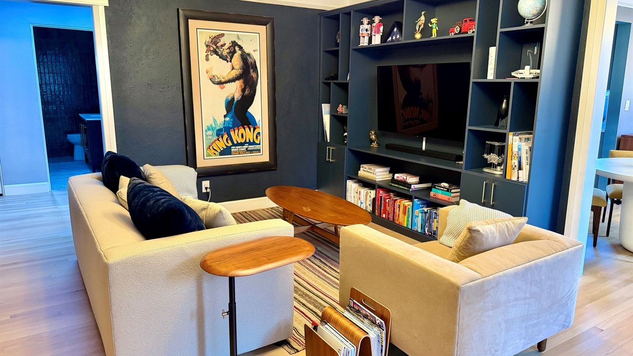 Photo of Livingroom in Eastlake