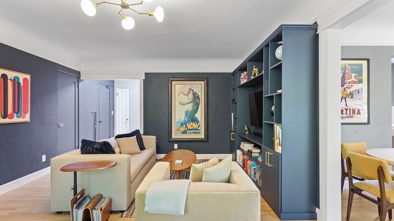 Photo of Livingroom in Eastlake