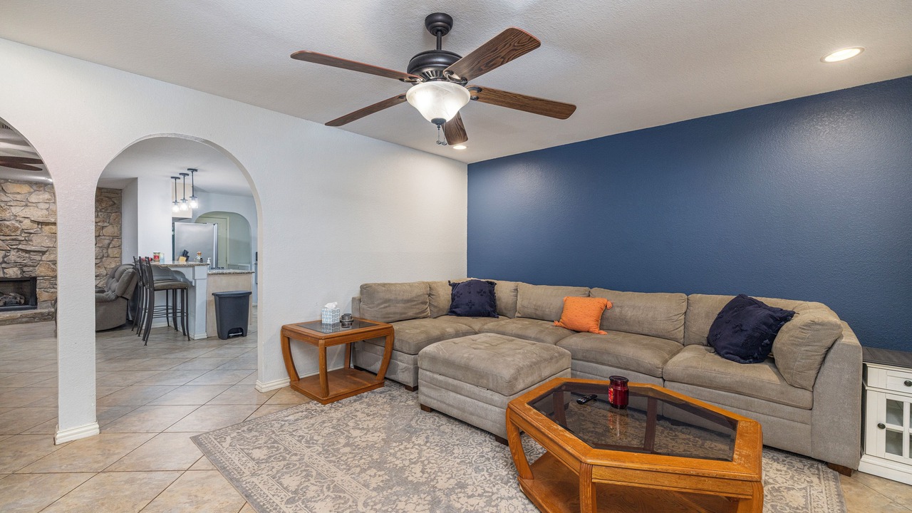 Photo of Livingroom in West Arlington