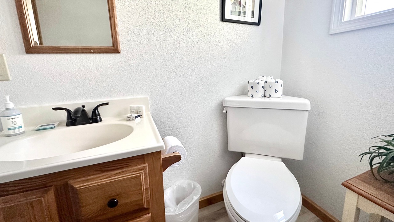 Photo of Bathroom in Gold Beach