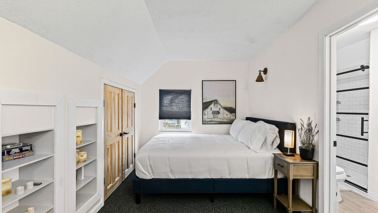 Photo of Bedroom in Champaign