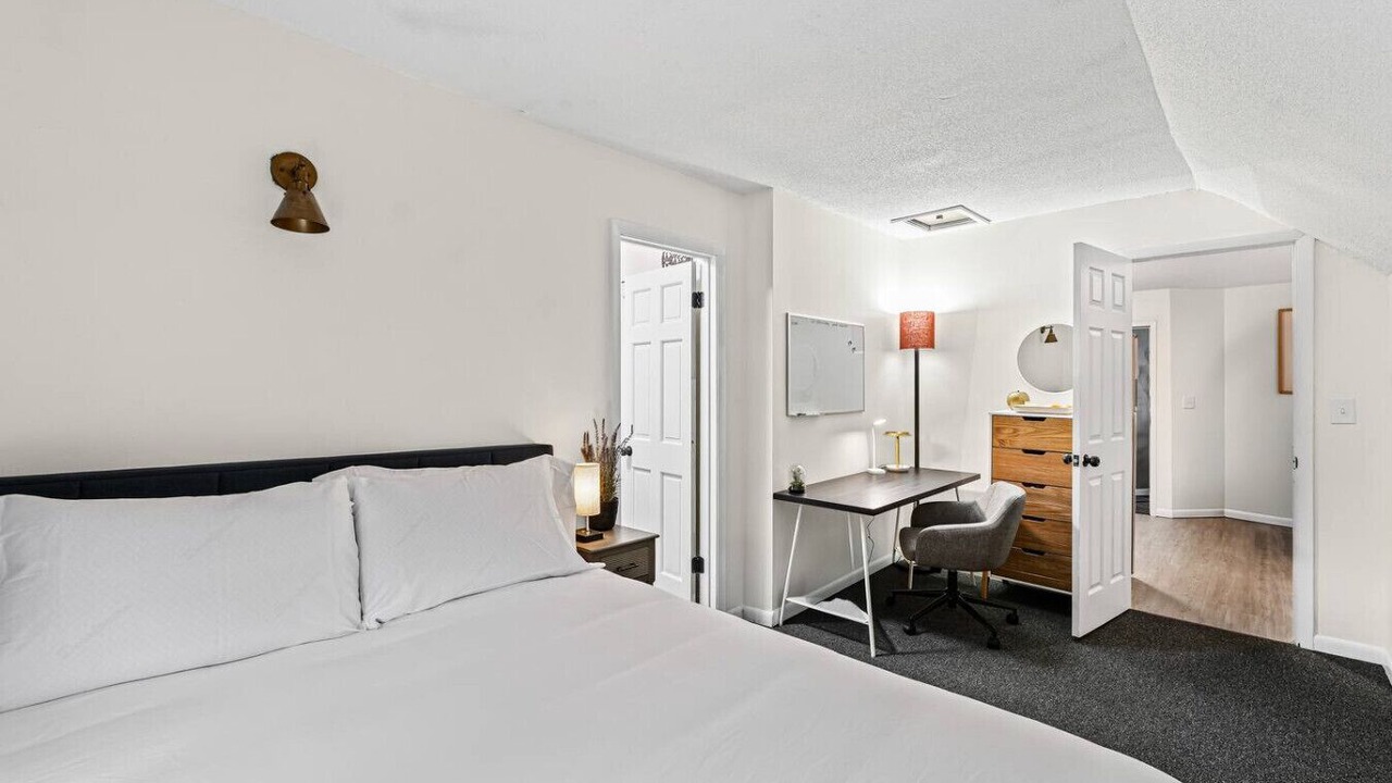 Photo of Bedroom in Champaign