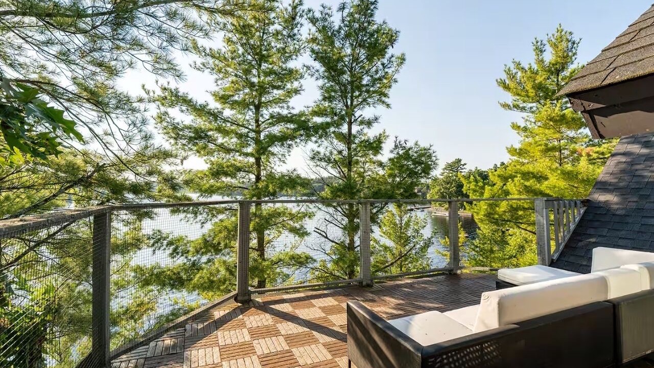 Photo of Patio Balcony in Parry Sound