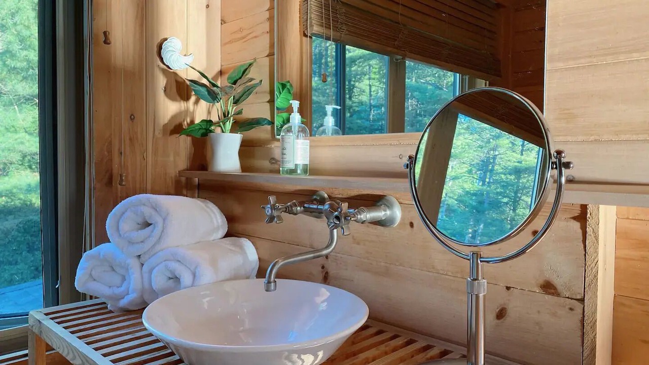 Photo of Bathroom in Parry Sound