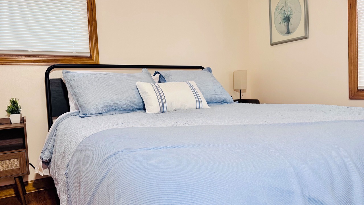 Photo of Bedroom in Lansing