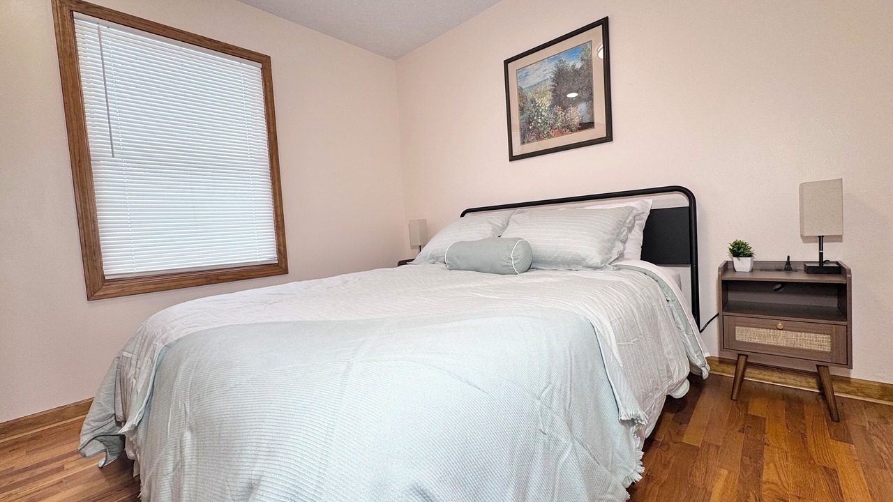 Photo of Bedroom in Lansing