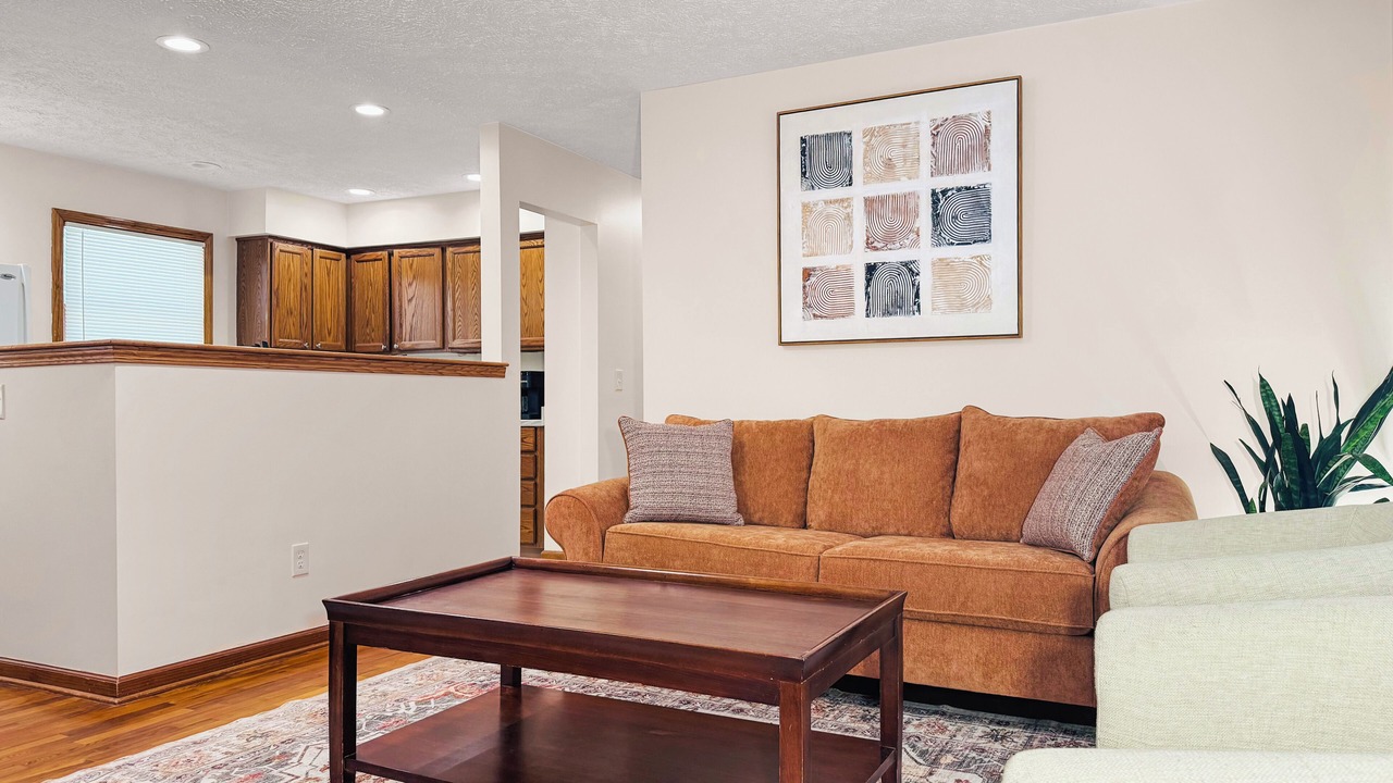 Photo of Livingroom in Lansing