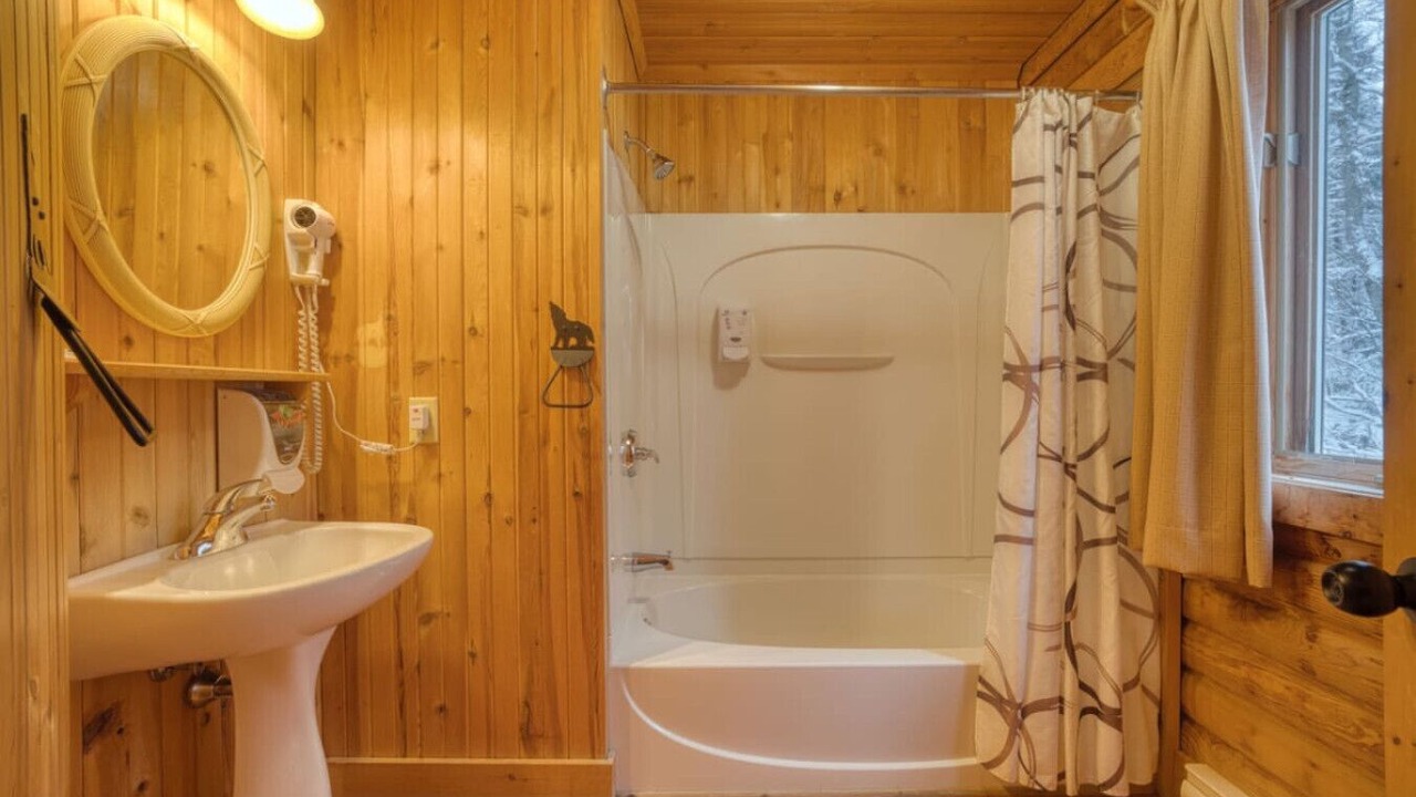 Photo of Bathroom in Saint-Paul-de-Montminy