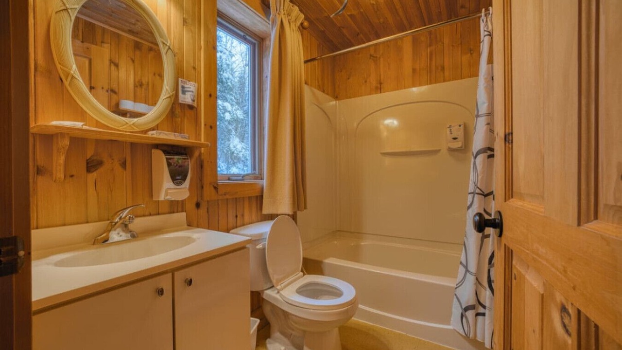 Photo of Bathroom in Saint-Paul-de-Montminy