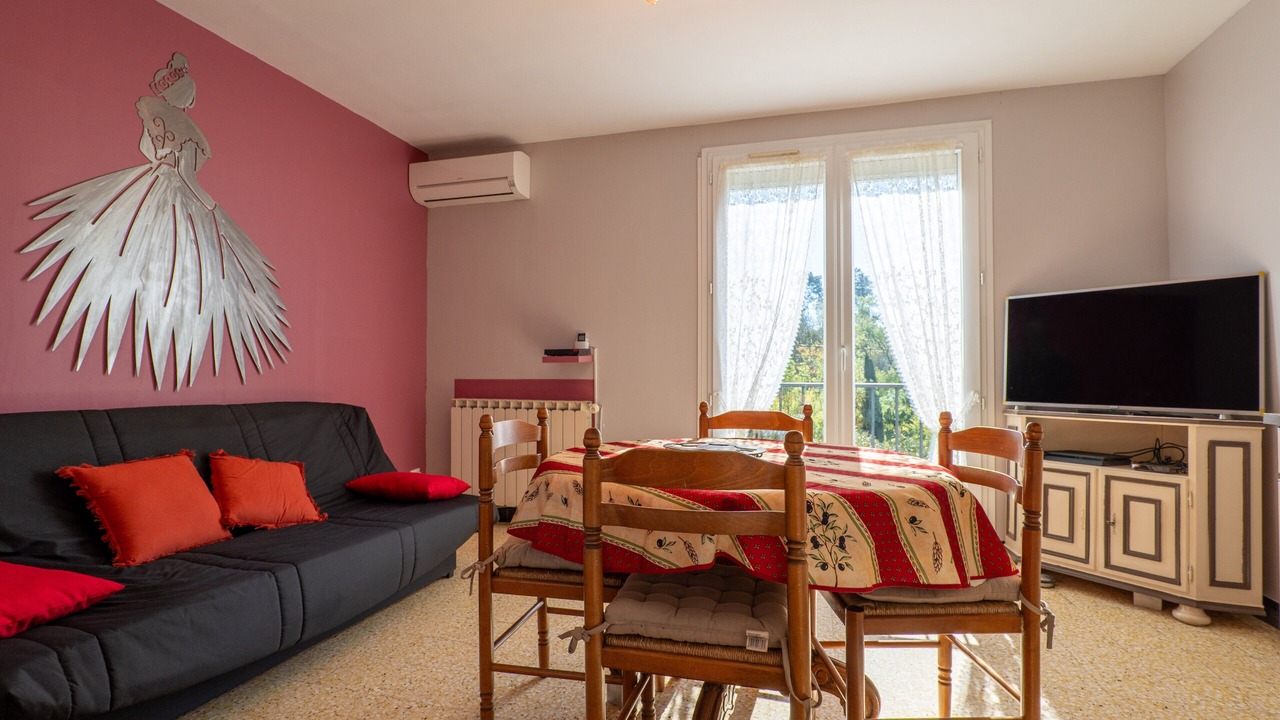 Photo of Livingroom in Barjac
