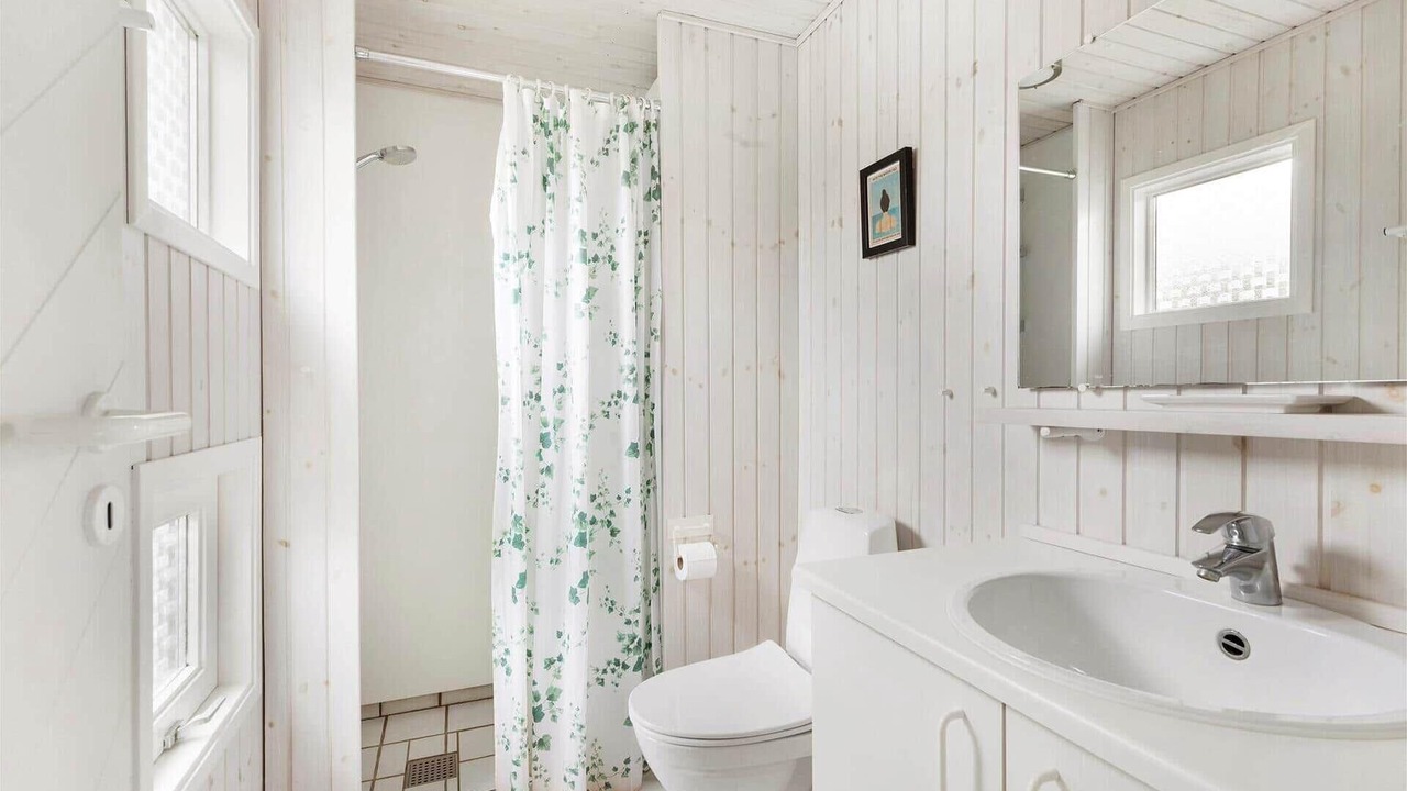 Photo of Bathroom in Holloselund