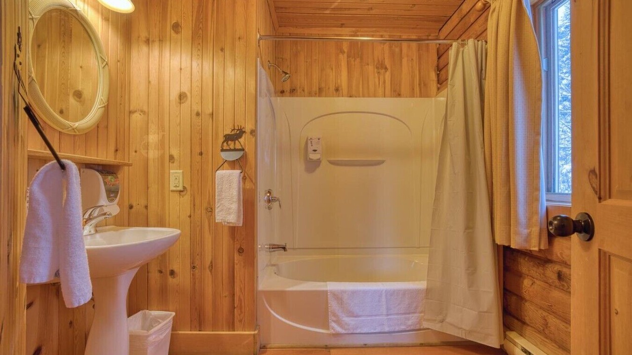 Photo of Bathroom in Saint-Paul-de-Montminy