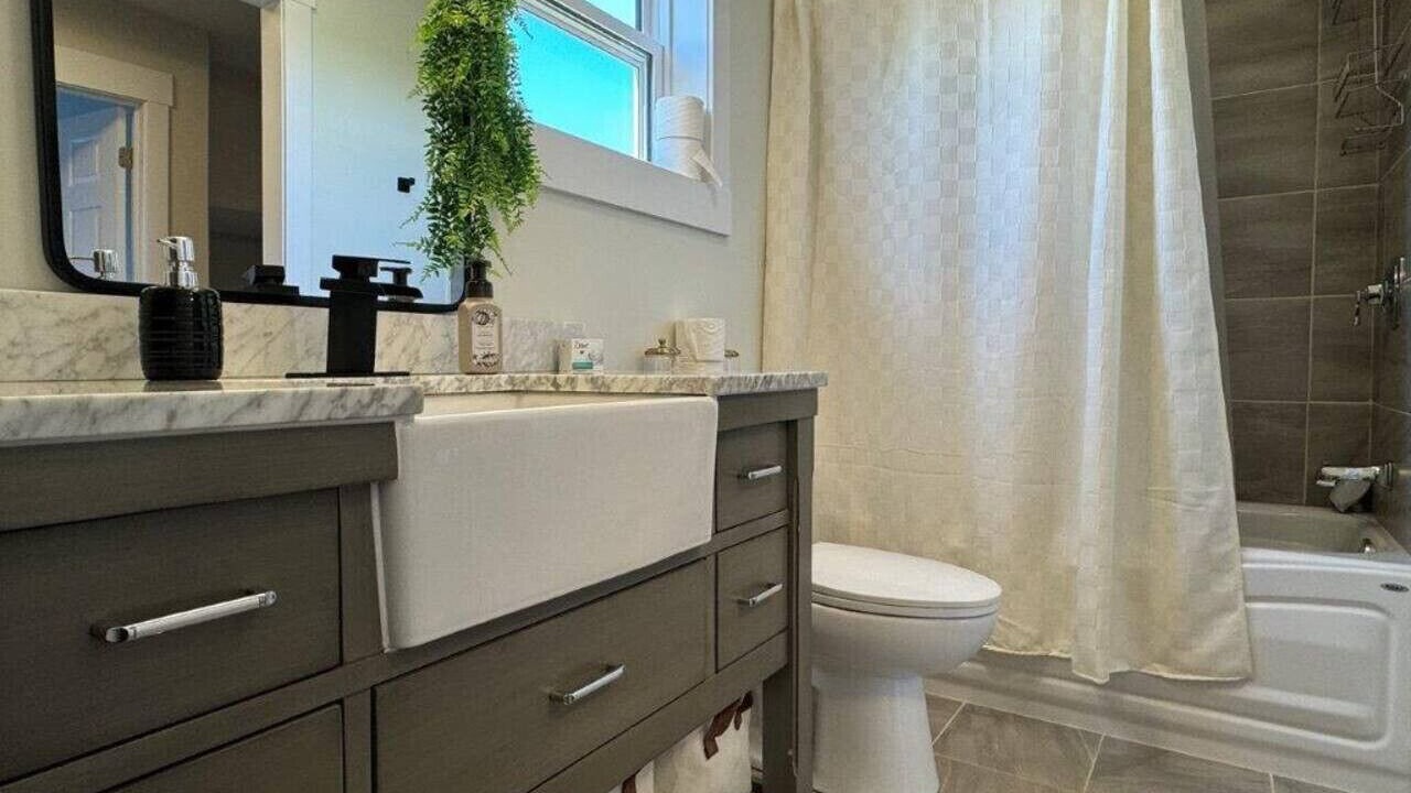 Photo of Bathroom in Summerside