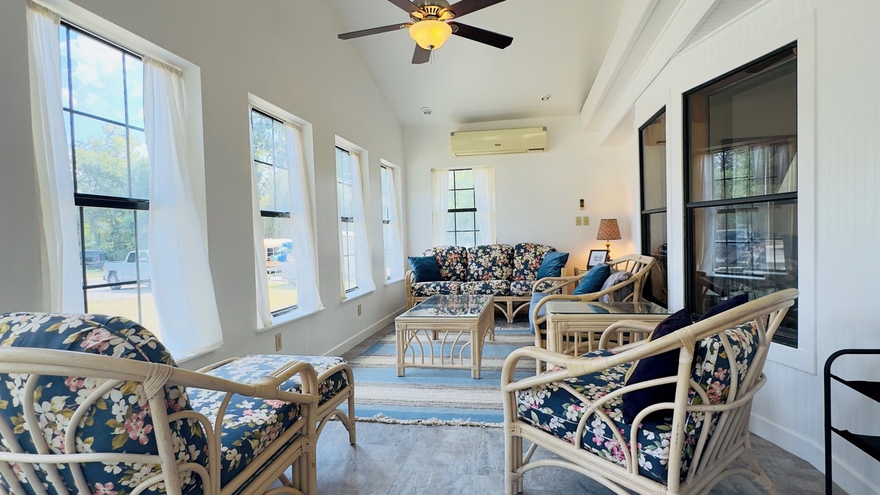 Photo of Livingroom in Richland