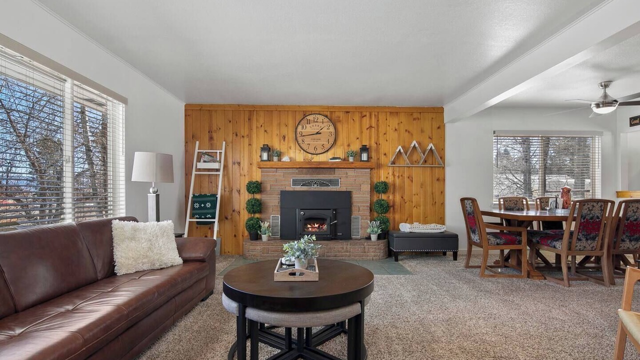 Photo of Livingroom in Cascade