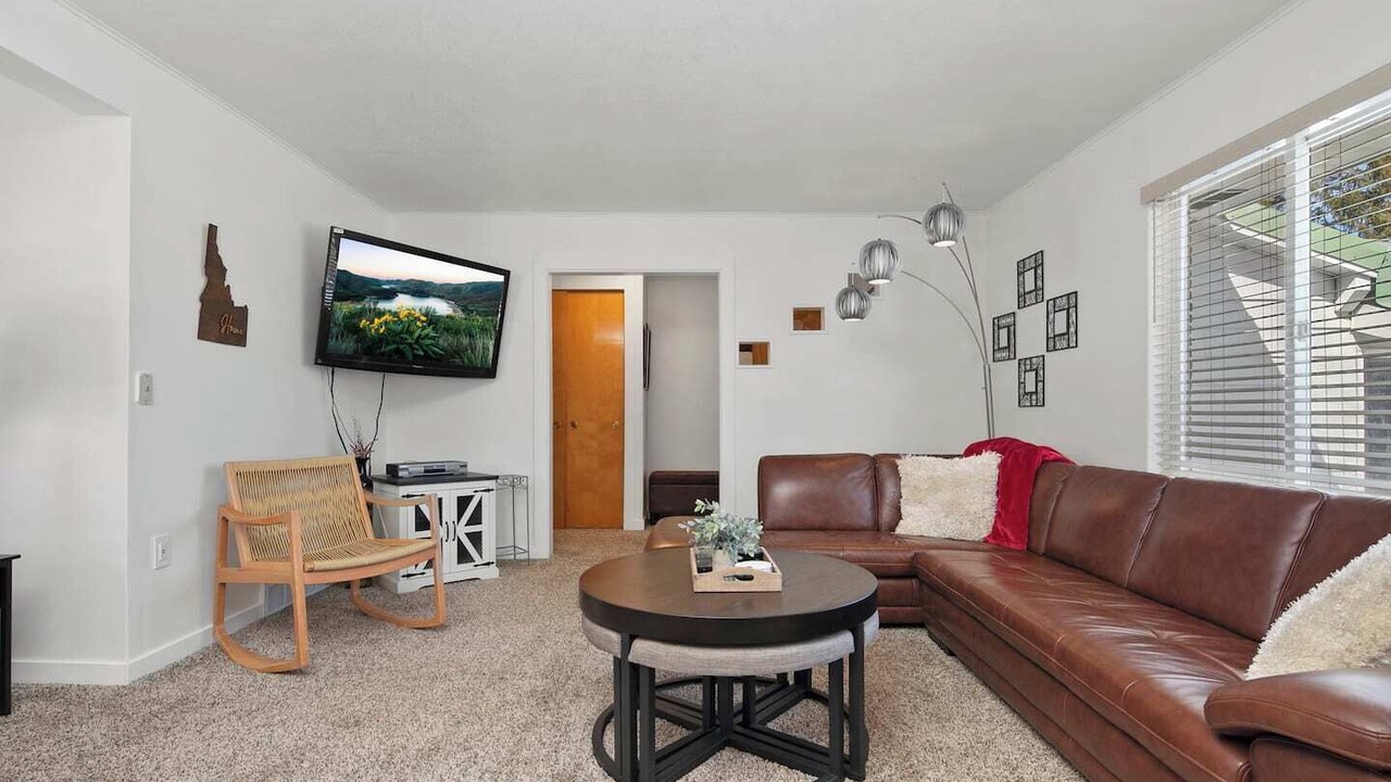 Photo of Livingroom in Cascade