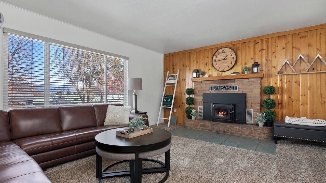 Photo of Livingroom in Cascade