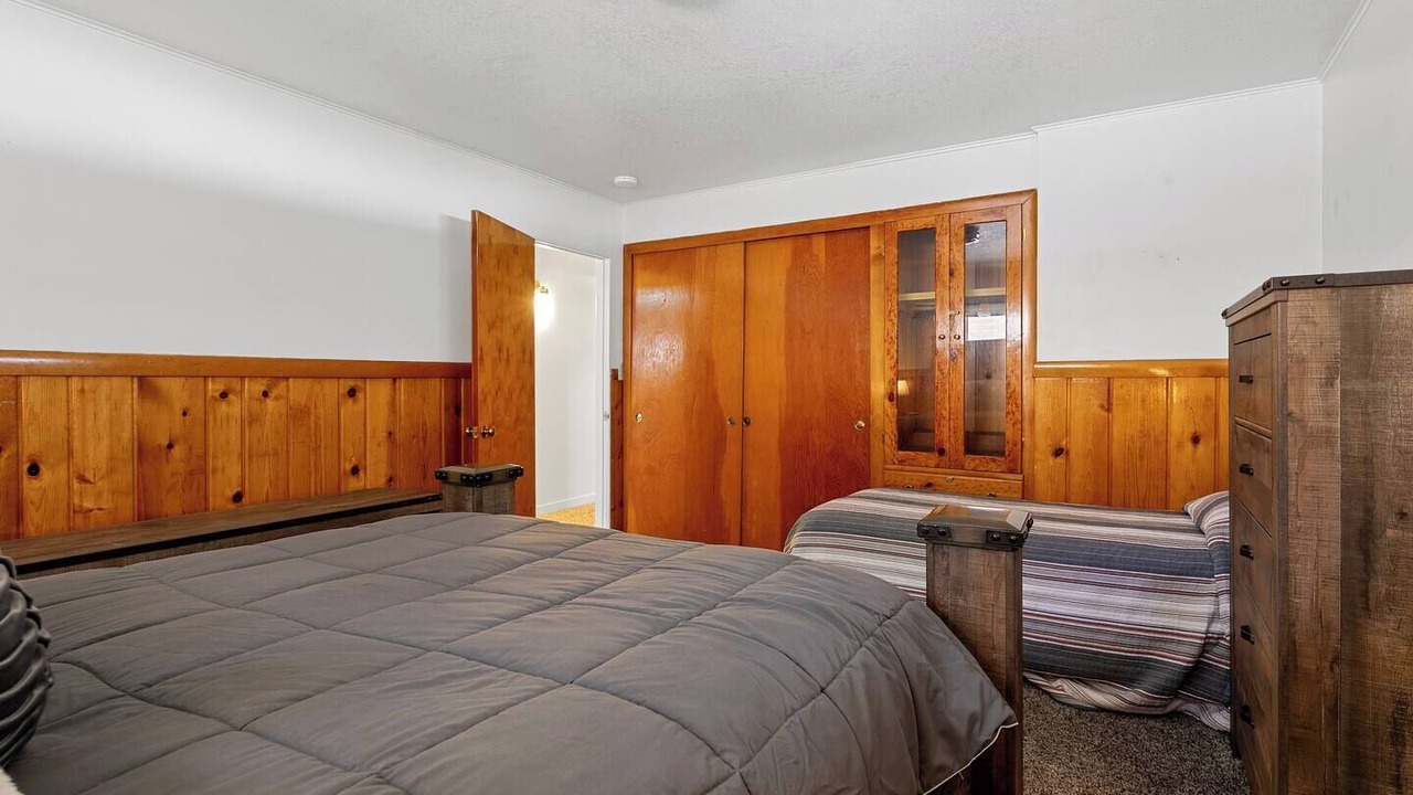 Photo of Bedroom in Cascade
