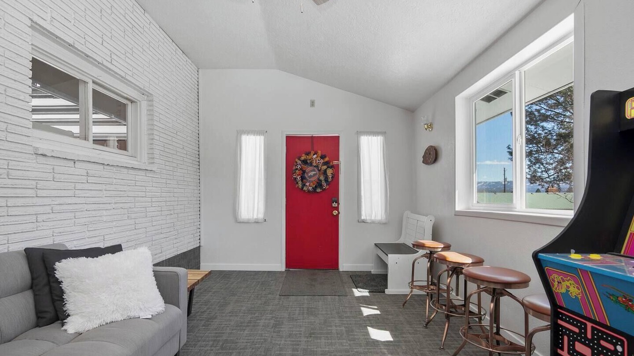 Photo of Livingroom in Cascade