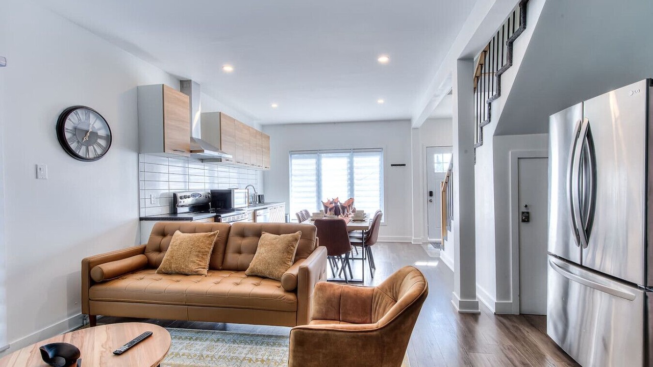 Photo of Livingroom in Longueuil