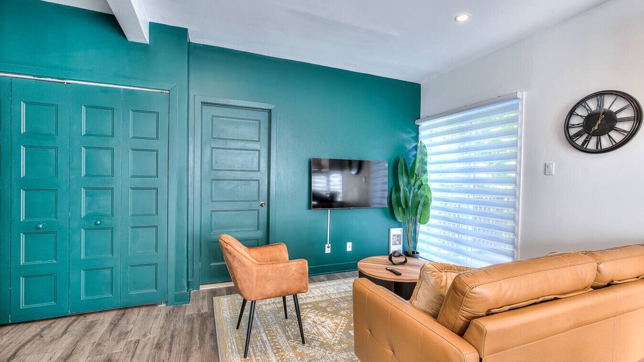 Photo of Livingroom in Longueuil
