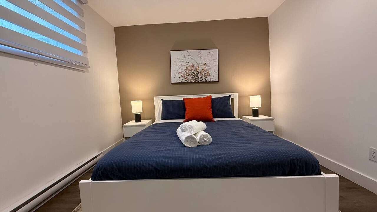Photo of Bedroom in Longueuil