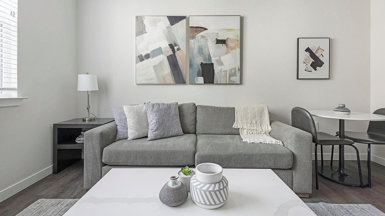 Photo of Livingroom in Spring Branch East