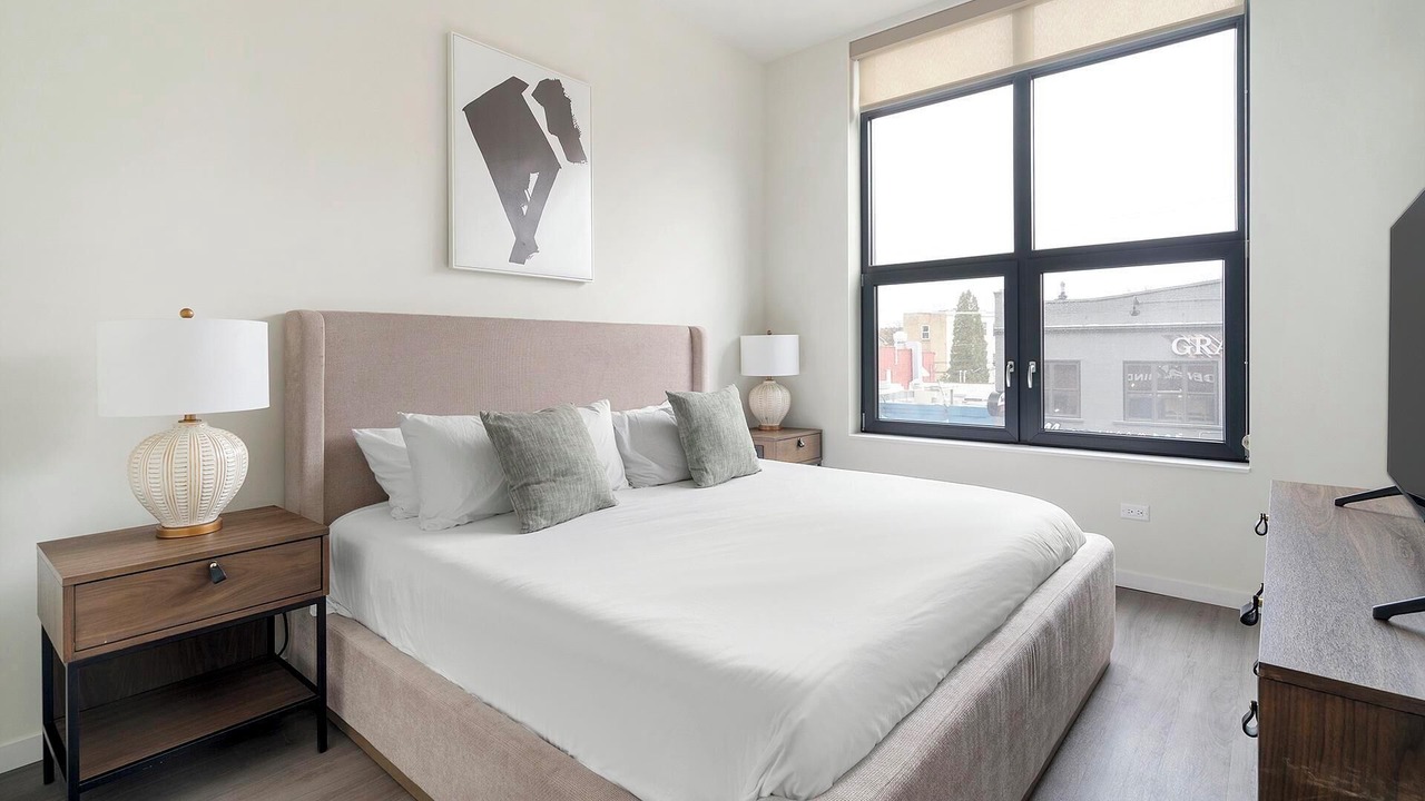 Photo of Bedroom in Logan Square