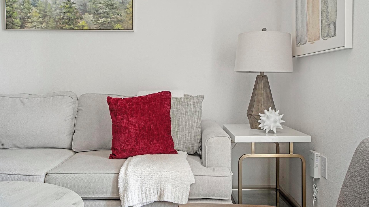 Photo of Livingroom in Pflugerville