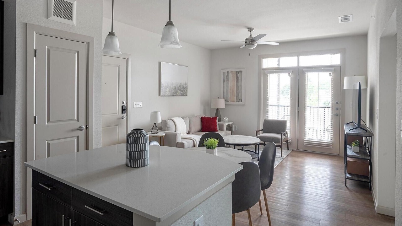 Photo of Livingroom in Pflugerville