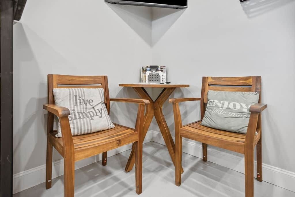 Photo of Others in Arnot