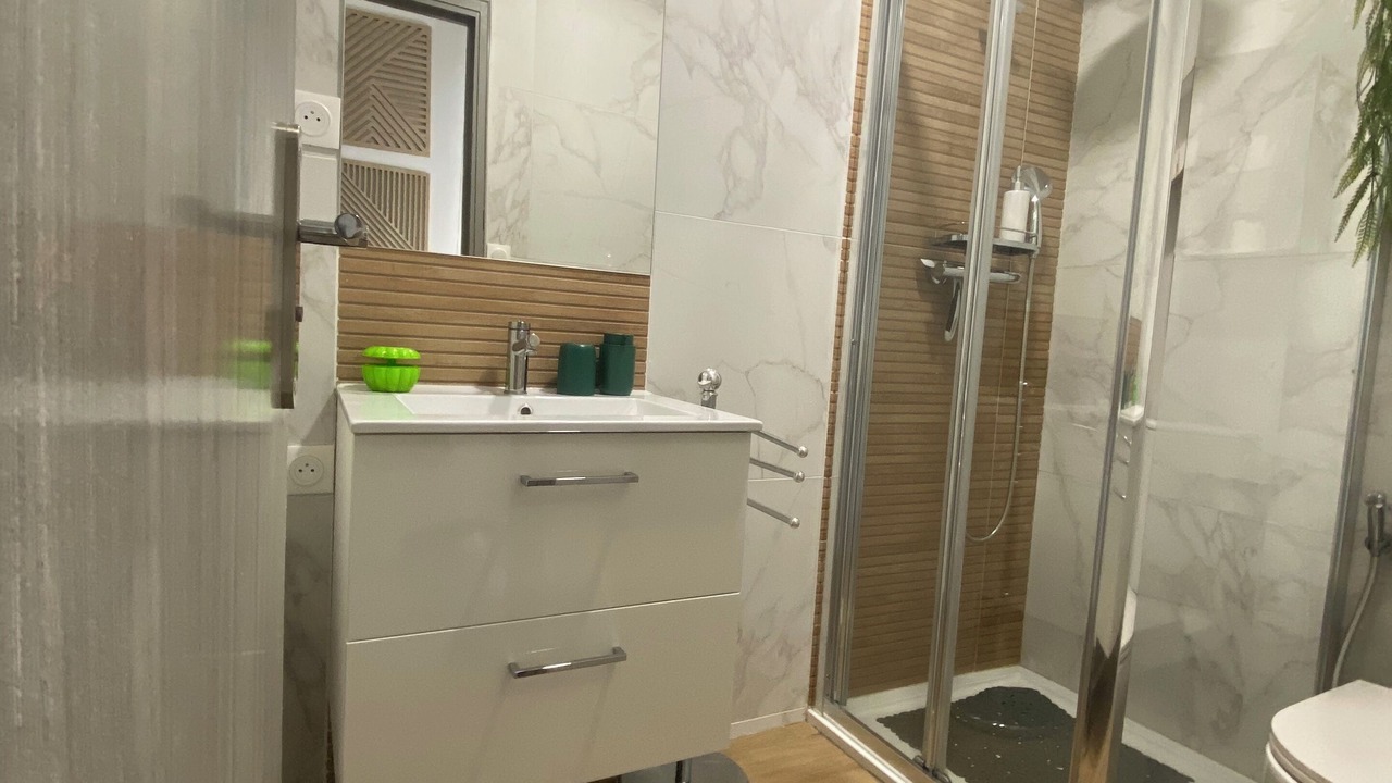 Photo of Bathroom in Coursan