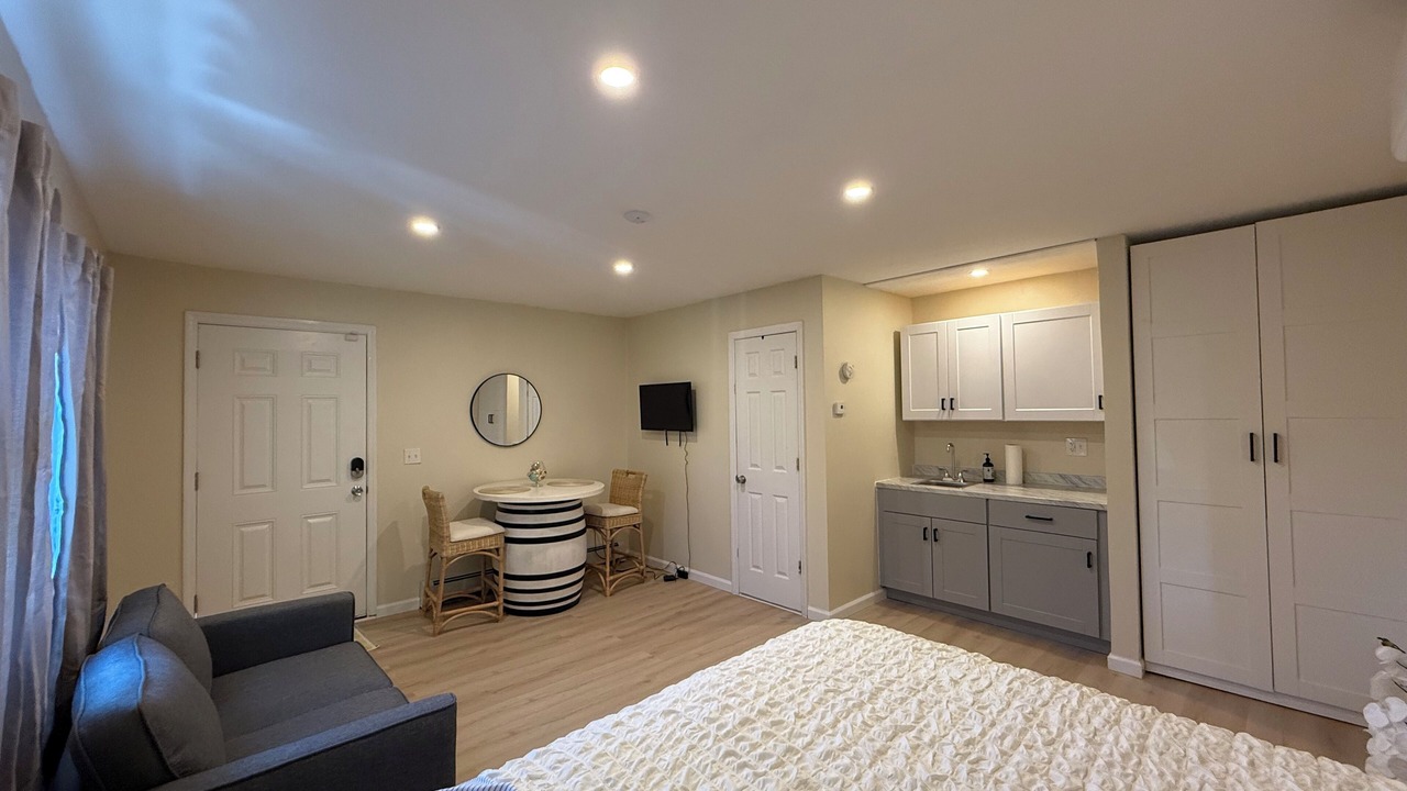 Photo of Bedroom in Bay Shore