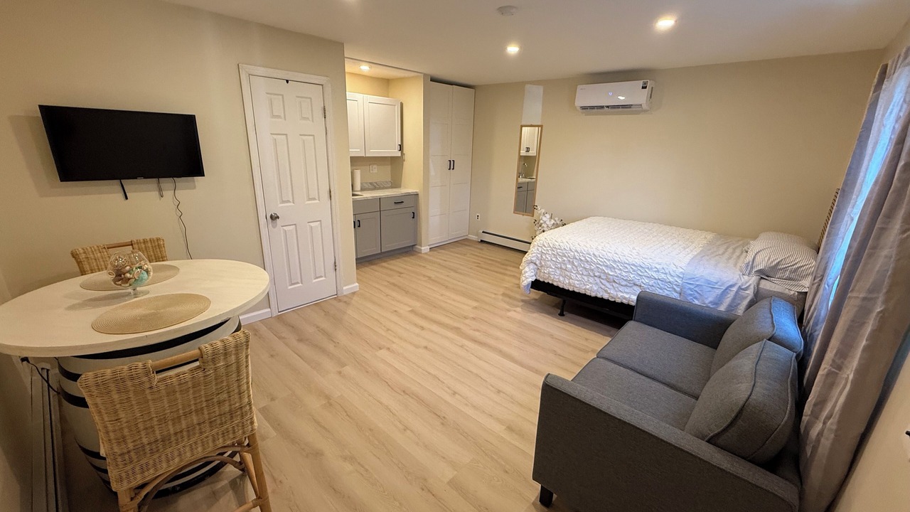 Photo of Bedroom in Bay Shore