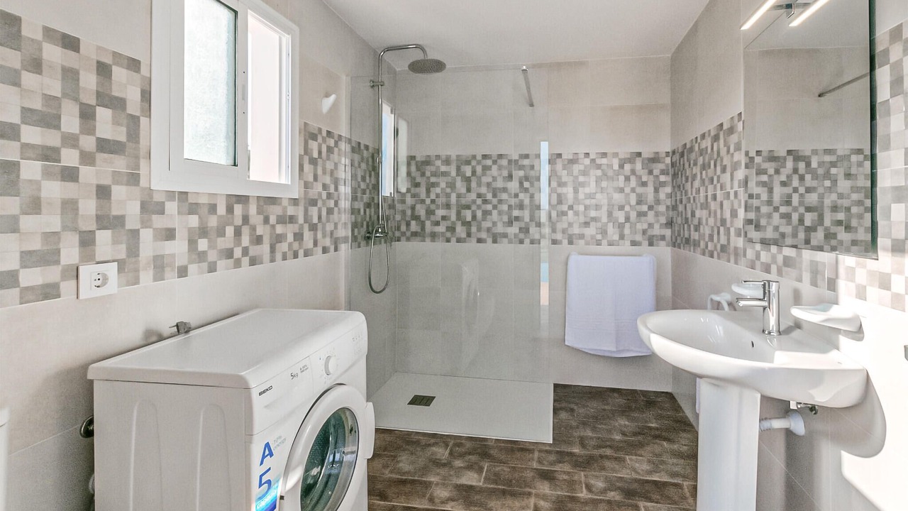 Photo of Bathroom in La Puebla de los Infantes