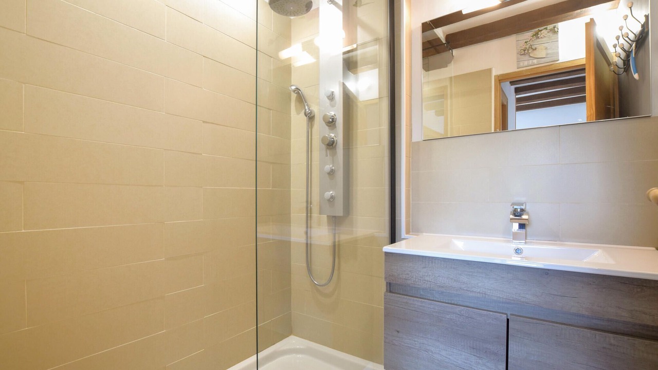 Photo of Bathroom in Bonneville-la-Louvet