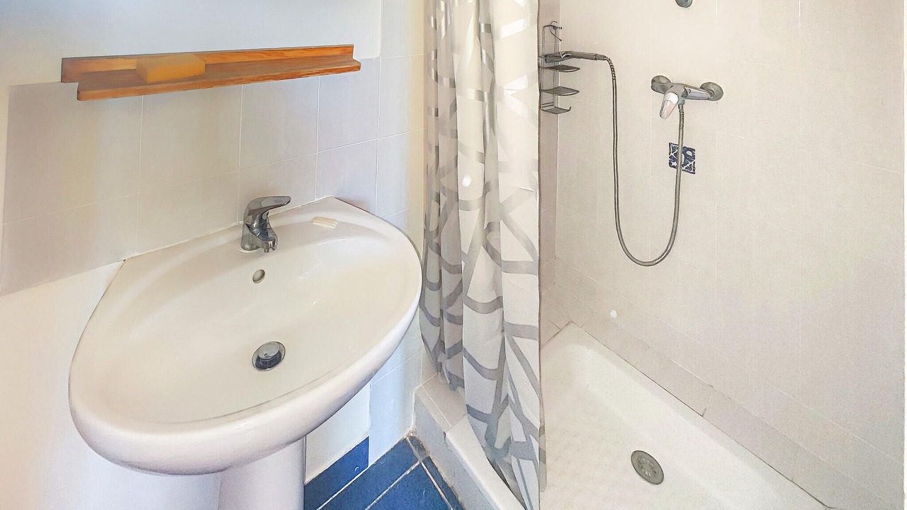 Photo of Bathroom in Montbazin