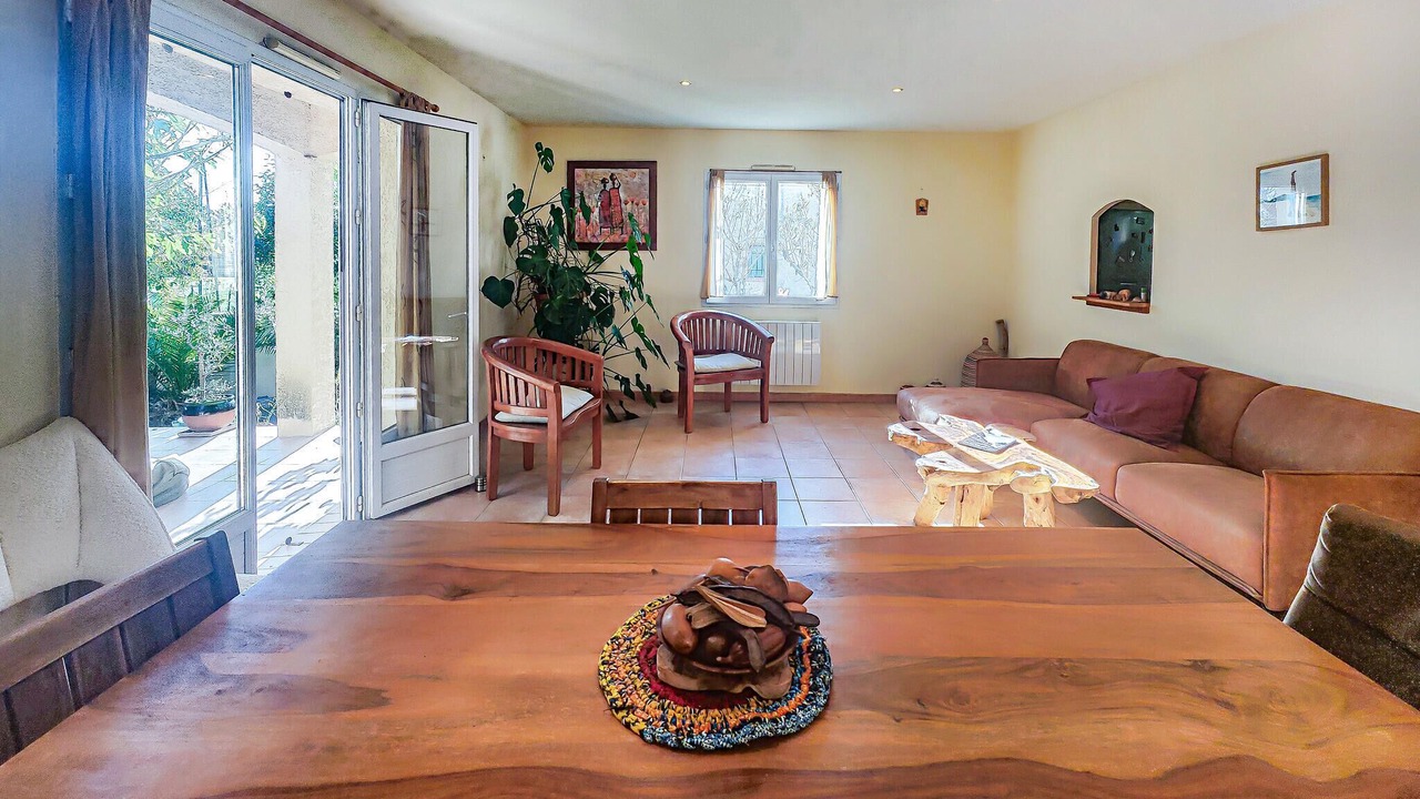 Photo of Bedroom in Montbazin