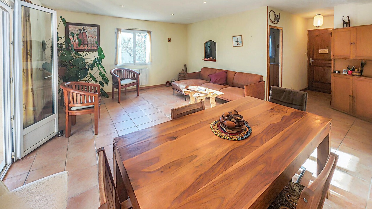 Photo of Bedroom in Montbazin