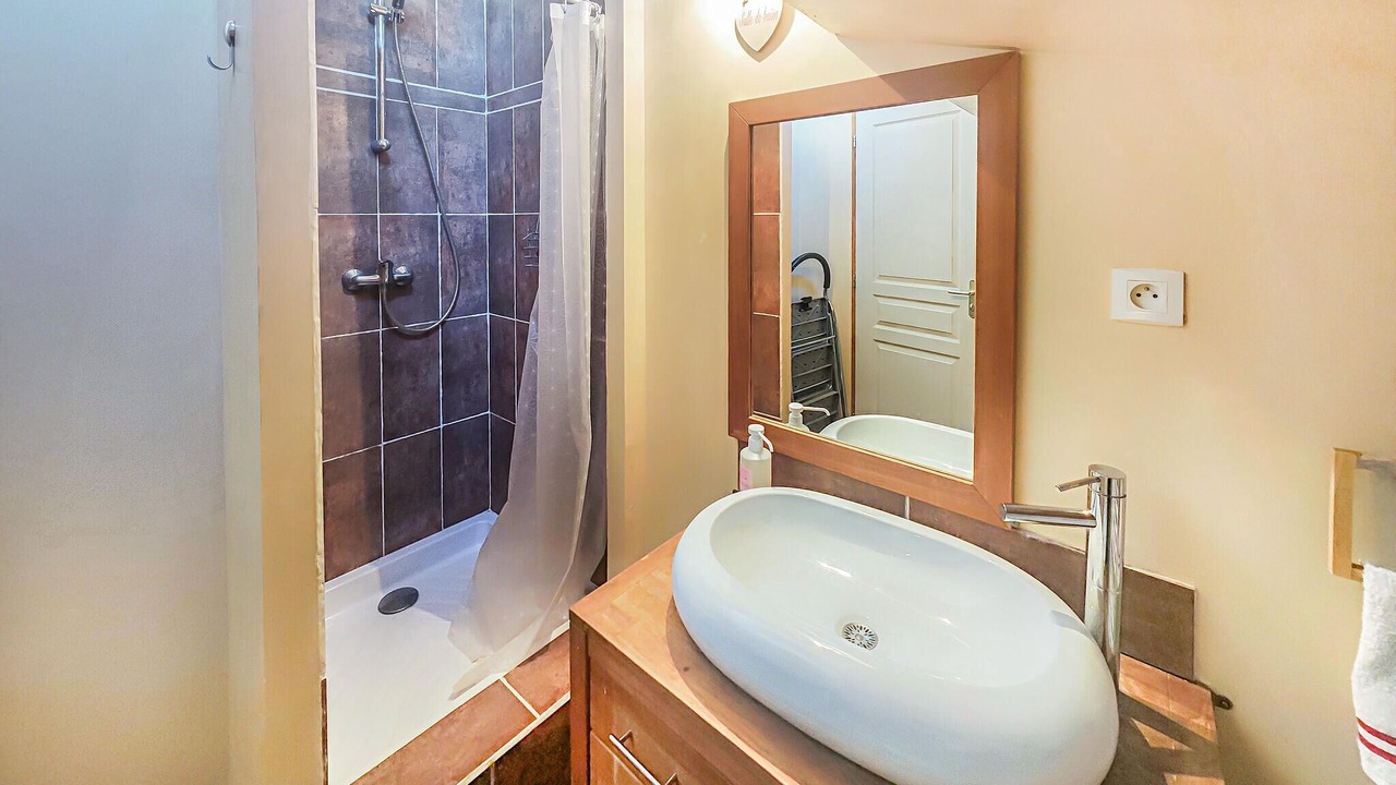 Photo of Bathroom in Montbazin