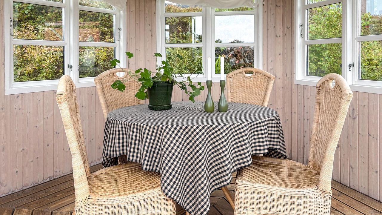 Photo of Others in Bjert