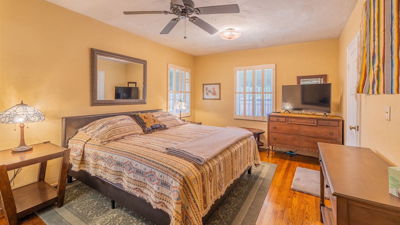 Photo of Bedroom in Blenman-Elm