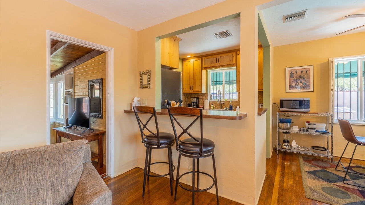 Photo of Livingroom in Blenman-Elm