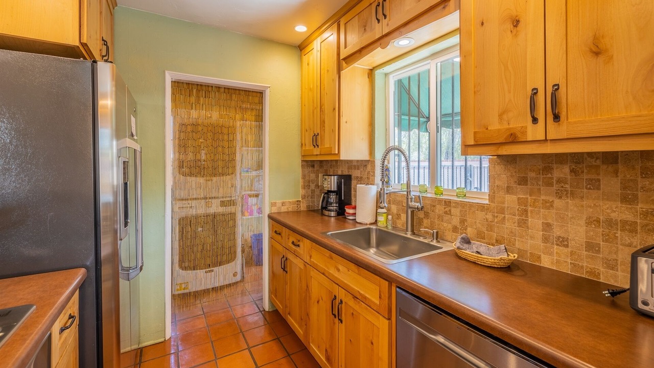 Photo of Kitchen in Blenman-Elm