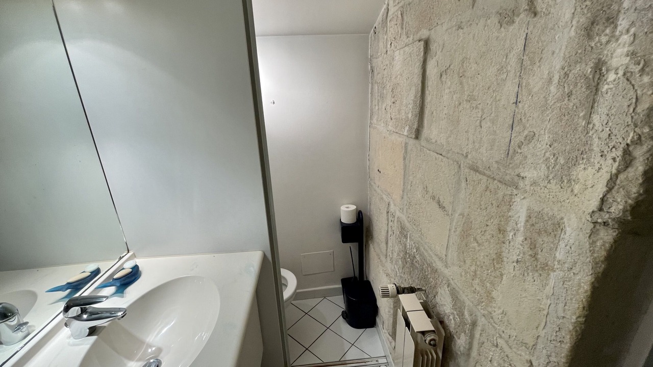 Photo of Bathroom in Aigues-Mortes Medieval City