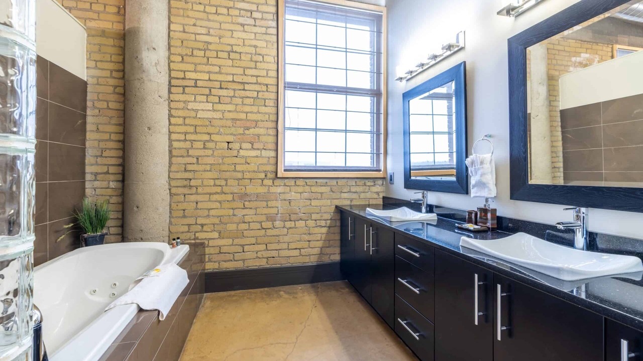 Photo of Bathroom in Saskatoon Downtown
