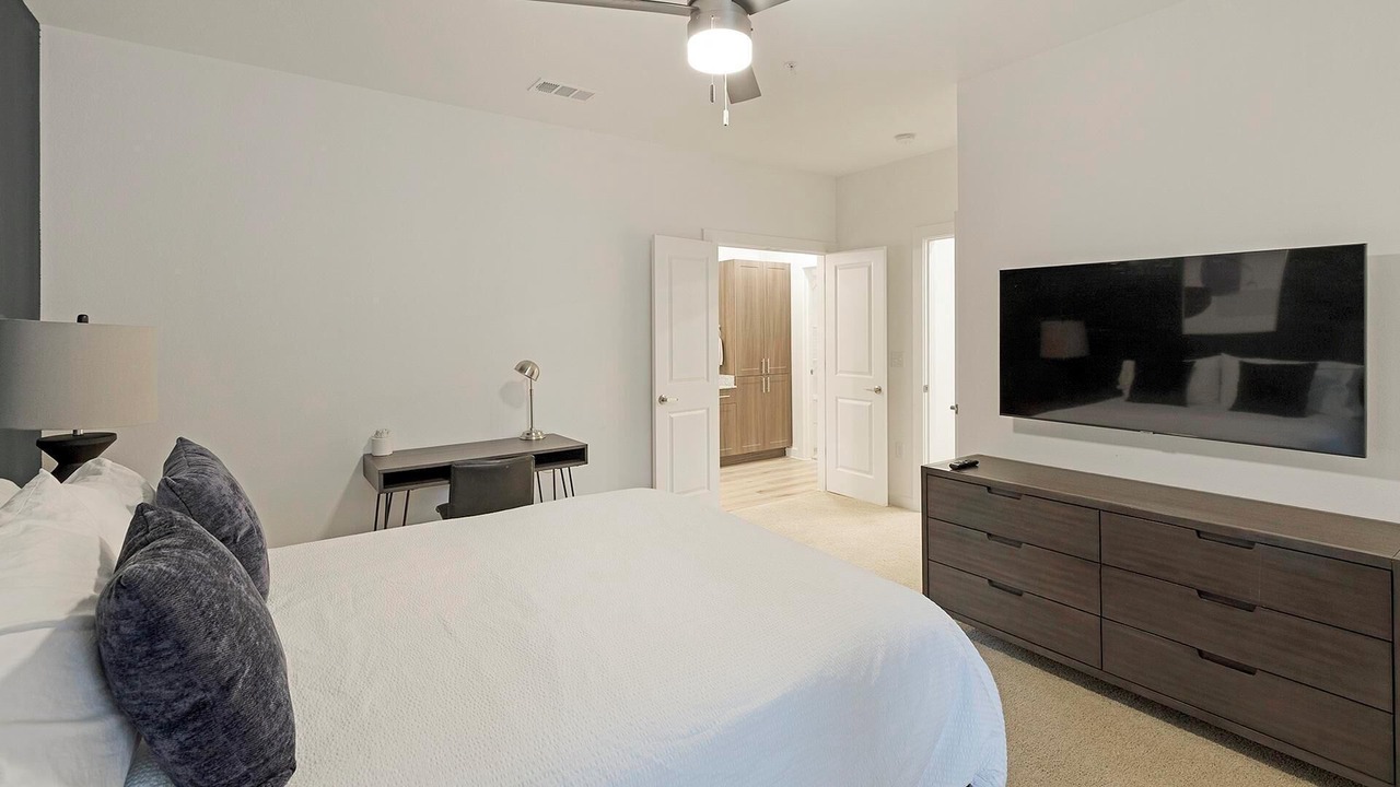 Photo of Bedroom in Garland