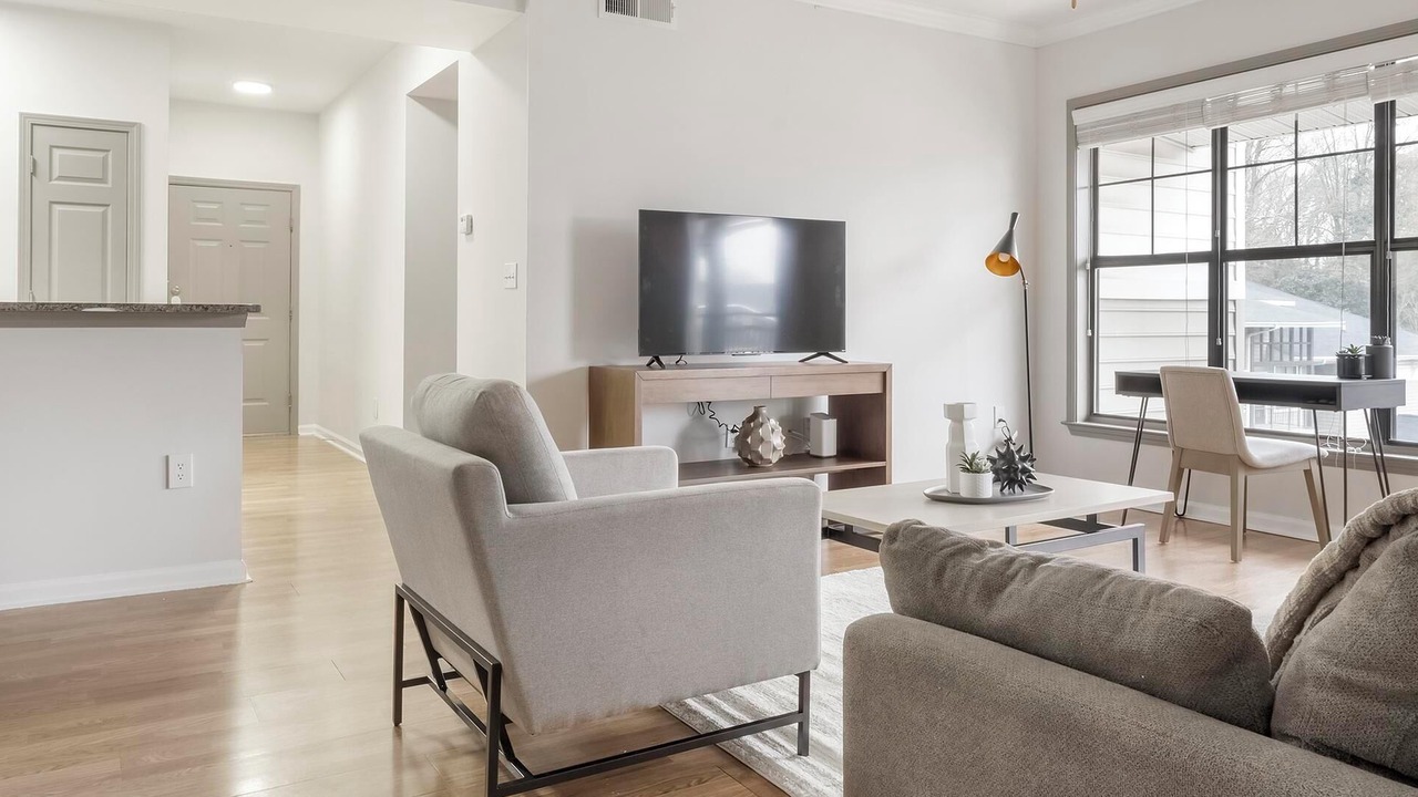 Photo of Livingroom in Piedmont Heights